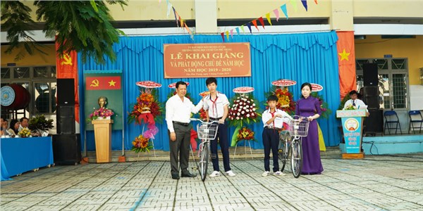 Lễ khai giảng năm học mới Trường THCS Tân Phú Trung năm học 2019 - 2020